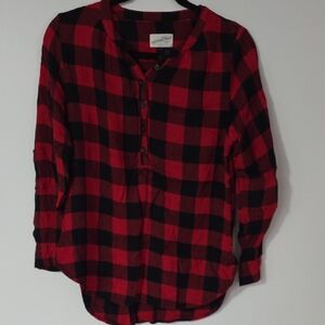 Universal Thread Red & Black Buffalo Plaid Button- Down Shirt - Size XS